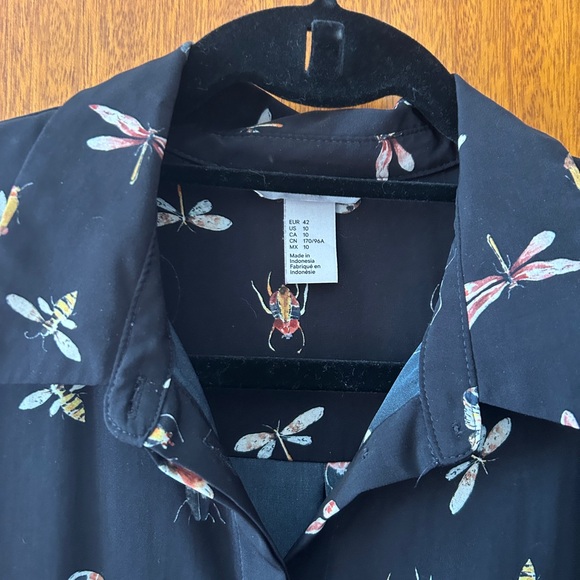 Black Bug Print Button-Up Shirt Insect Pattern - Picture 7 of 7